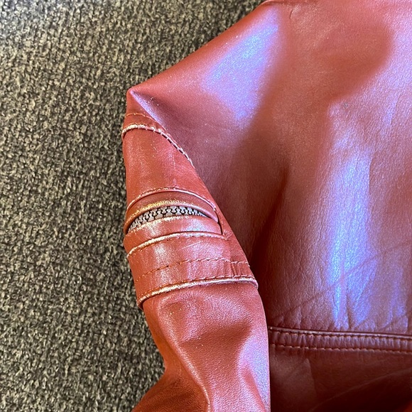 Vintage Beautiful Leather Jacket ( with no Brand Label). See Pics - Picture 15 of 16